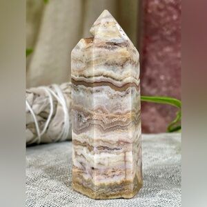 0746 Lace Agate Crystal Mini Tower